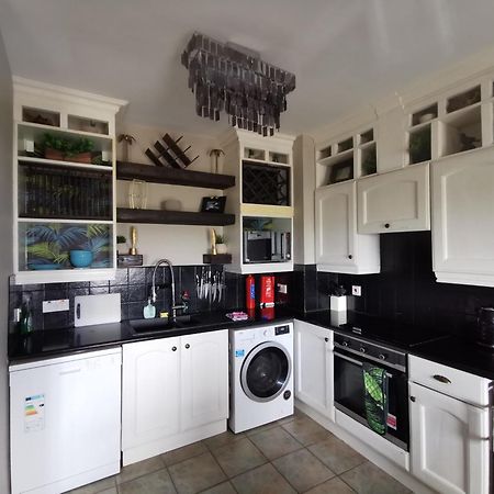 Appartamento Palm Cove Bundoran Luxurious Sea View Balcony Free Wifi Netflix Sleeps 5 Esterno foto