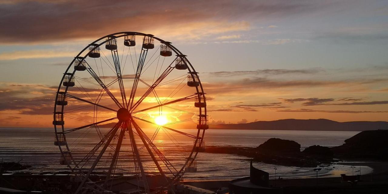 Appartamento Palm Cove Bundoran Luxurious Sea View Balcony Free Wifi Netflix Sleeps 5 Esterno foto