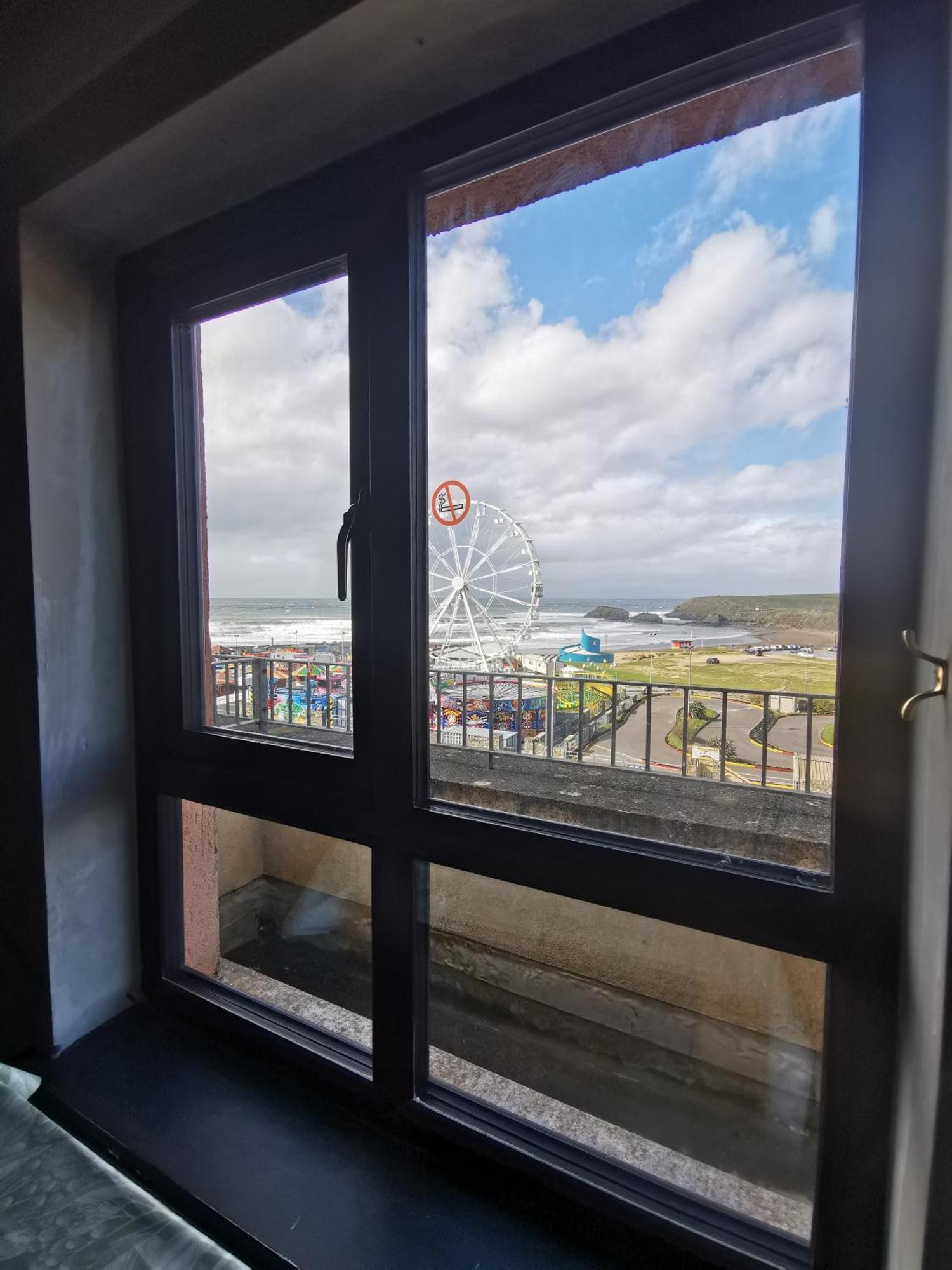 Appartamento Palm Cove Bundoran Luxurious Sea View Balcony Free Wifi Netflix Sleeps 5 Esterno foto